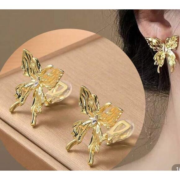 Clip on 1" gold and clear stone butterfly button style earrings - Picture 1 of 4